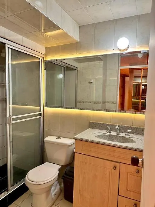 Acogedor Apartamento, Cerca Del Aeropuerto! Bogota 0*,  Colombia